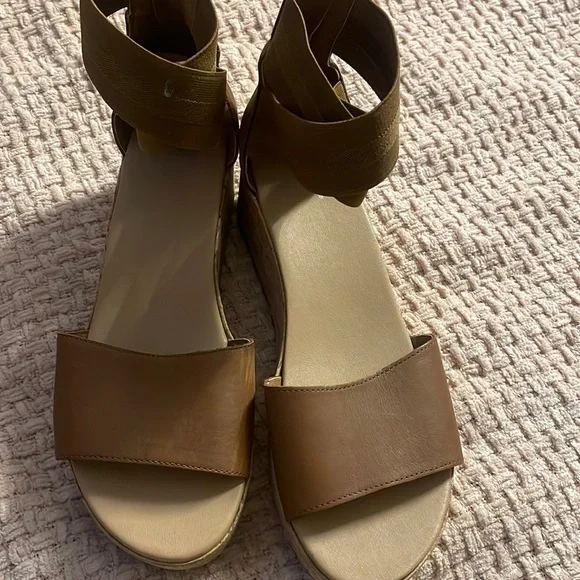 Sorel | Shoes | Barely Used In Good Shape Sorel Sandro  display picture 1